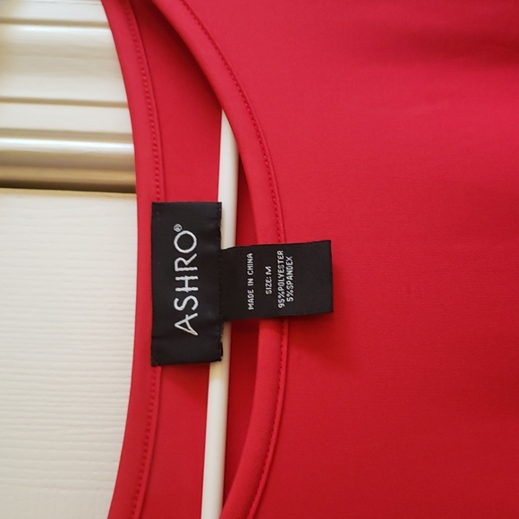 ASHRO blouse - Picture 2 of 4